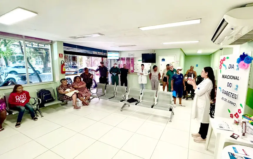 Centro de Hemodiálise do HC realiza ação educativa sobre diabetes e saúde renal