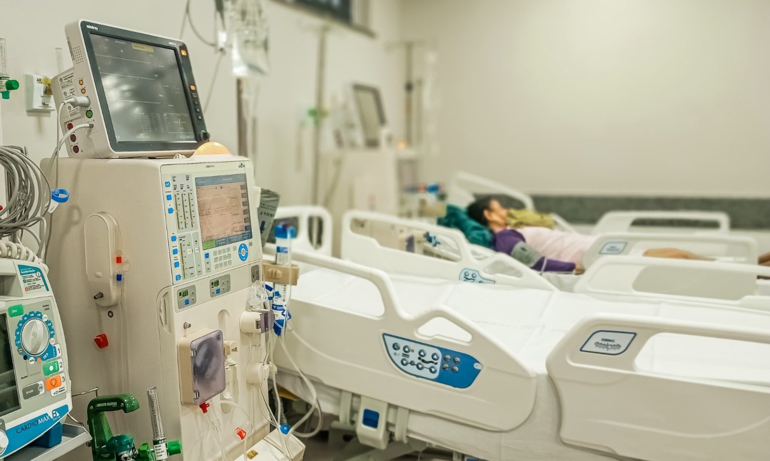 Avanços na Saúde HPS 28 de Agosto abre nova sala de hemodiálise