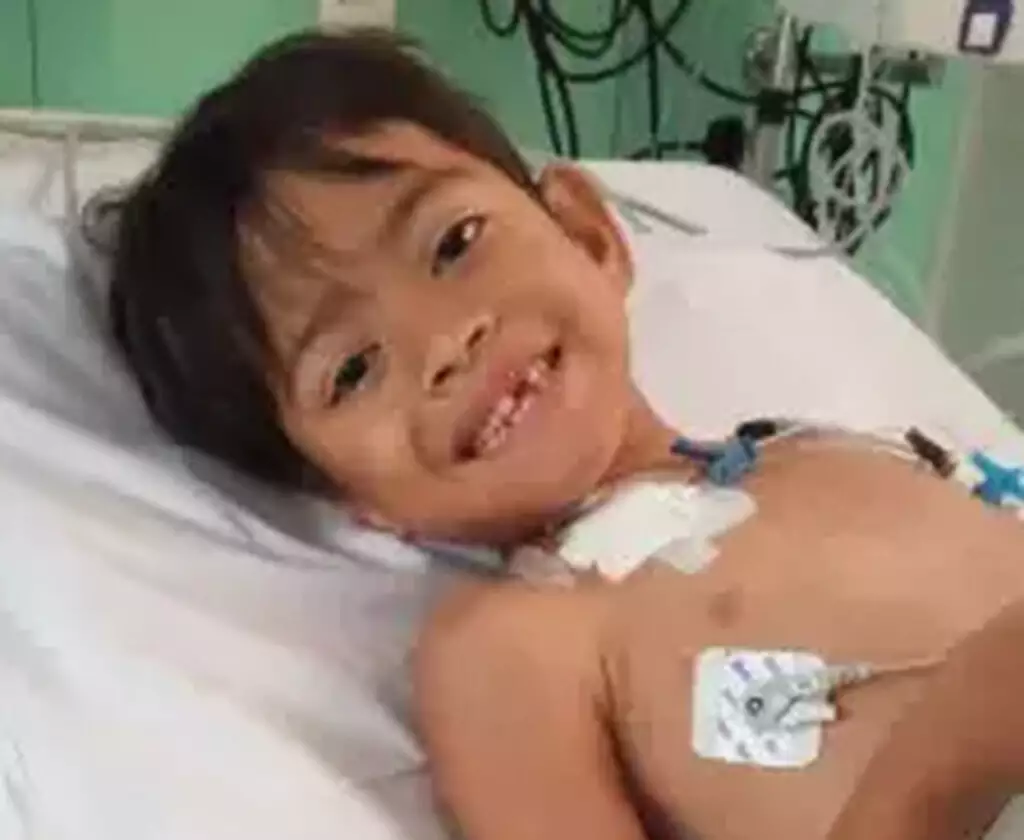 Após sete anos de tratamento renal, menino viaja para MG e recebe novo rim