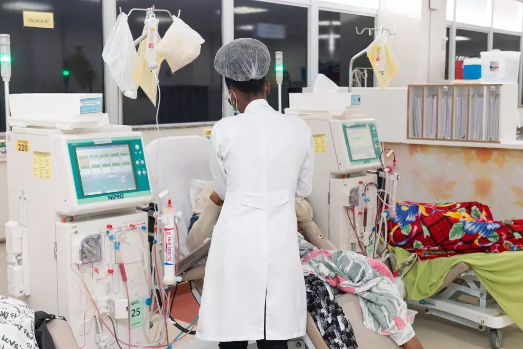 Atraso em repasses compromete hemodiálise no Rio e ameaça atendimento de 3 mil pacientes
