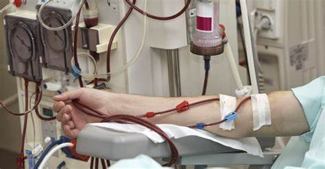 Pacientes do interior de Juazeiro, que fazem hemodiálise, cobram da Sesau pagamento do auxílio transporte“Passou do dia e não dão previsão”; órgão responde